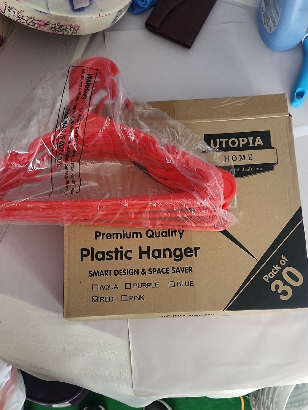 Utopia Home Red Plastic Hangers - Pack of 30
